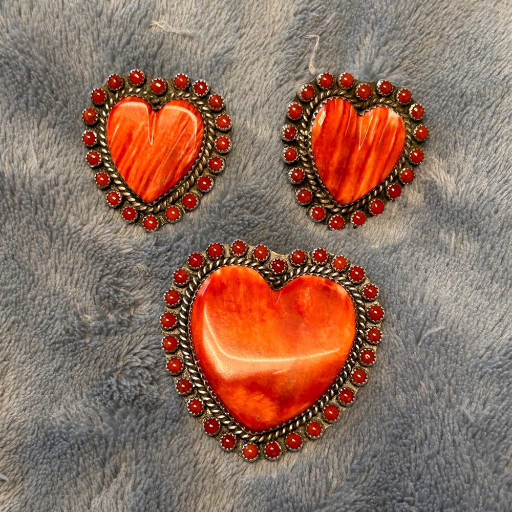 Vintage Taos sterling silver and red/orange spiny oyster necklace and earrings
